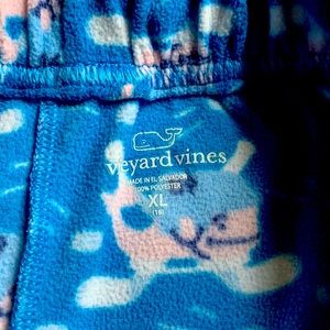 Vineyard vines hockey whale lounge pants. Size XL